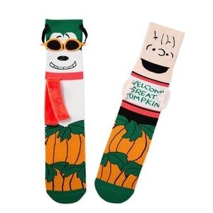 *NWT* Hallmark Peanuts Great Pumpkin Linus and Flying Ace Novelty Socks